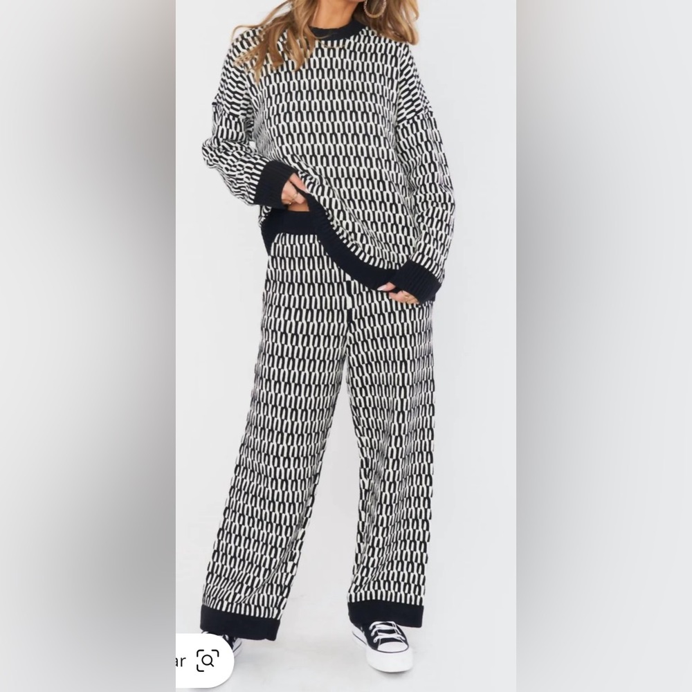 Mumu Geo Print Sweater & Lounge Pants Set